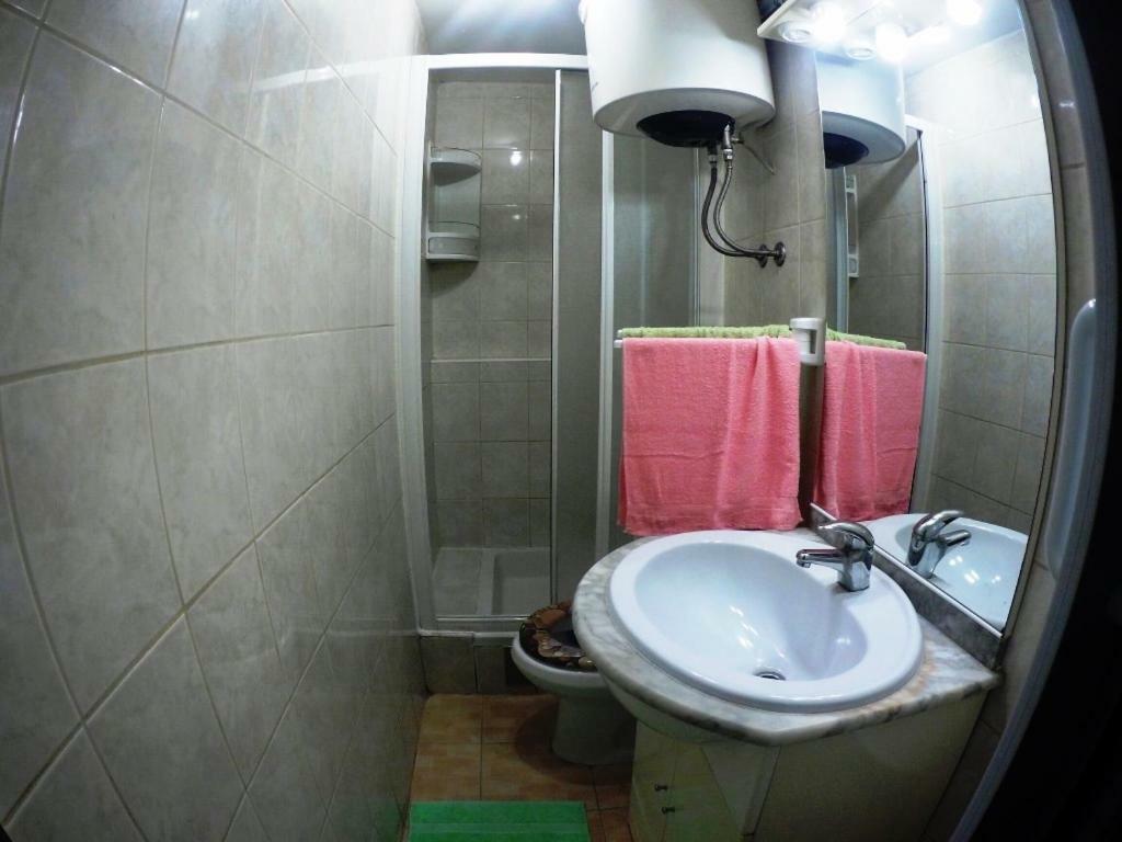 Mini Studio Apartment Split Exterior photo